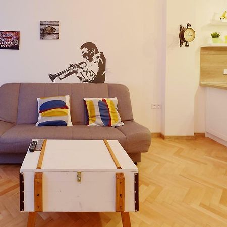 *The Cosmopolitan* Apartment Sofia Ngoại thất bức ảnh