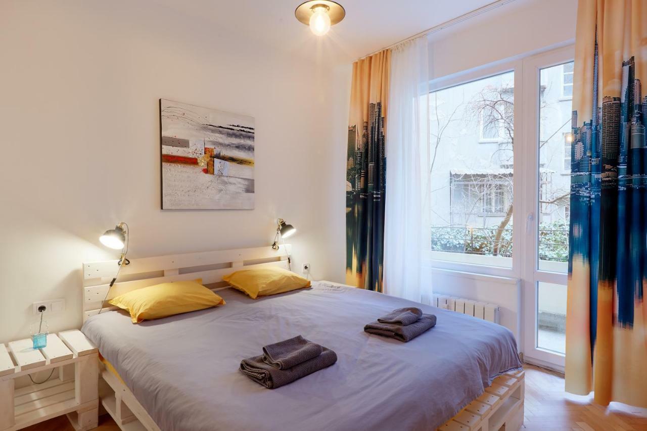 *The Cosmopolitan* Apartment Sofia Ngoại thất bức ảnh