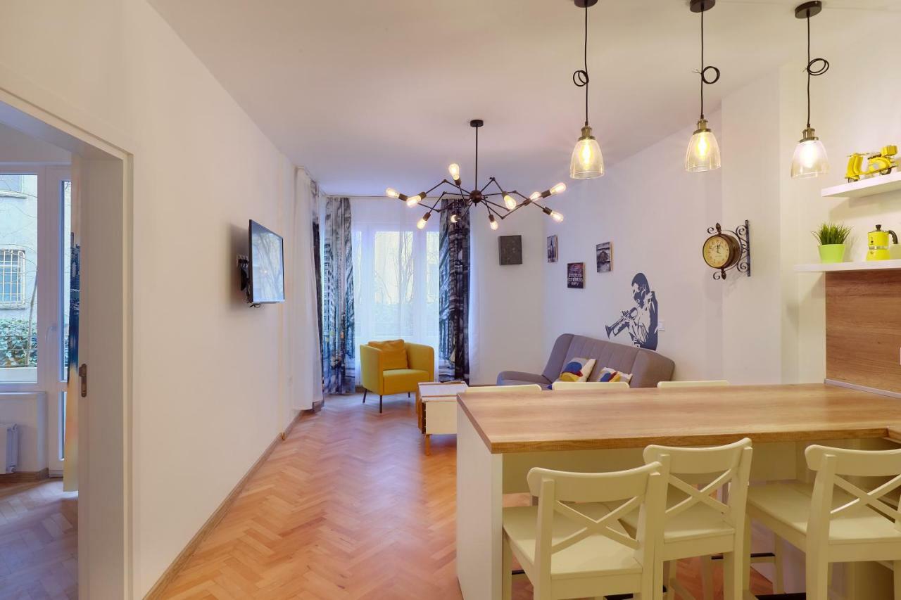 *The Cosmopolitan* Apartment Sofia Ngoại thất bức ảnh
